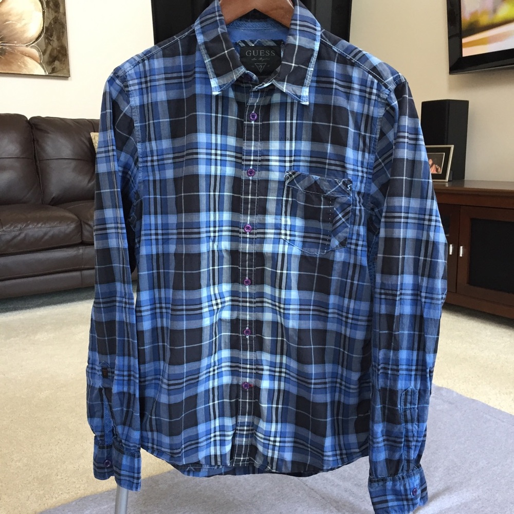 Guess button down