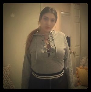 NEVER WORN FASHION NOVA LACE-UP CROP HOODIE