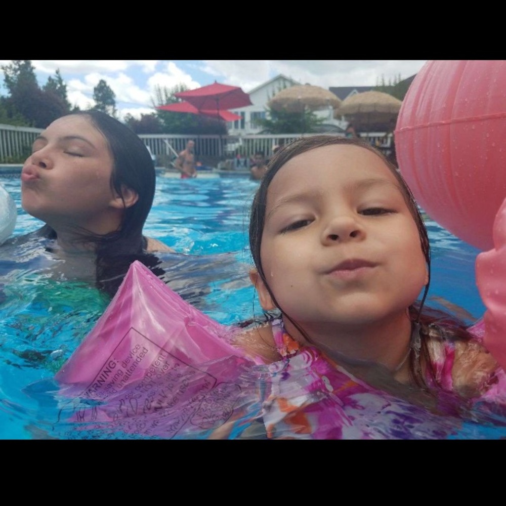 Meet your Posher, Helena