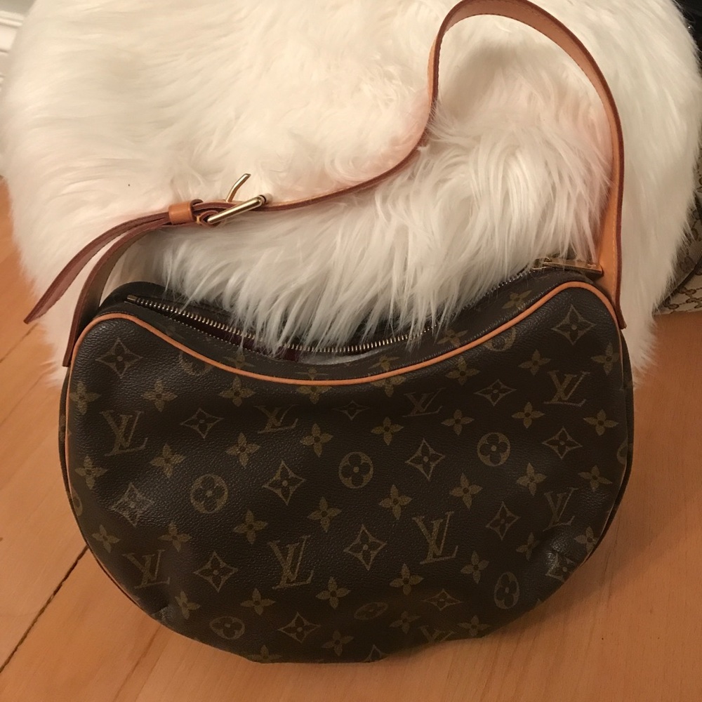 Louis Vuitton Shoulder bag