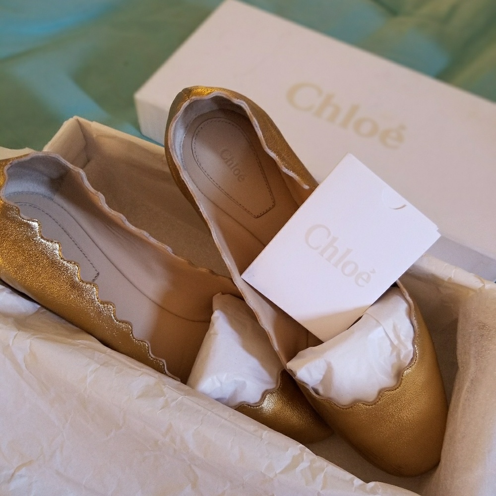 Chloe scallop flats authentic