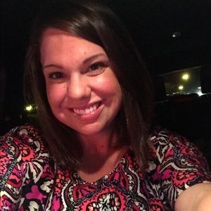 Meet your Posher, Caroline