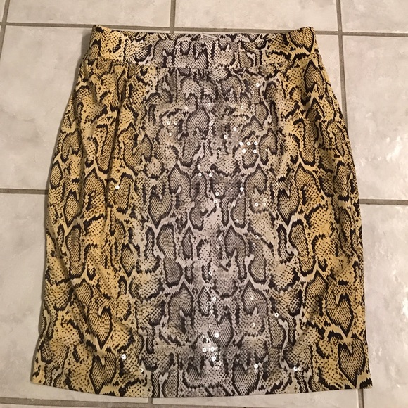Snake sequence skirt. Like new! - Picture 1 of 3