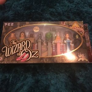 LIMITED EDITION WIZARD OF OZ PEZ COLLECTOR ITEM
