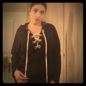 BRAND NEW FASHION NOVA LACE-UP HOODIE!