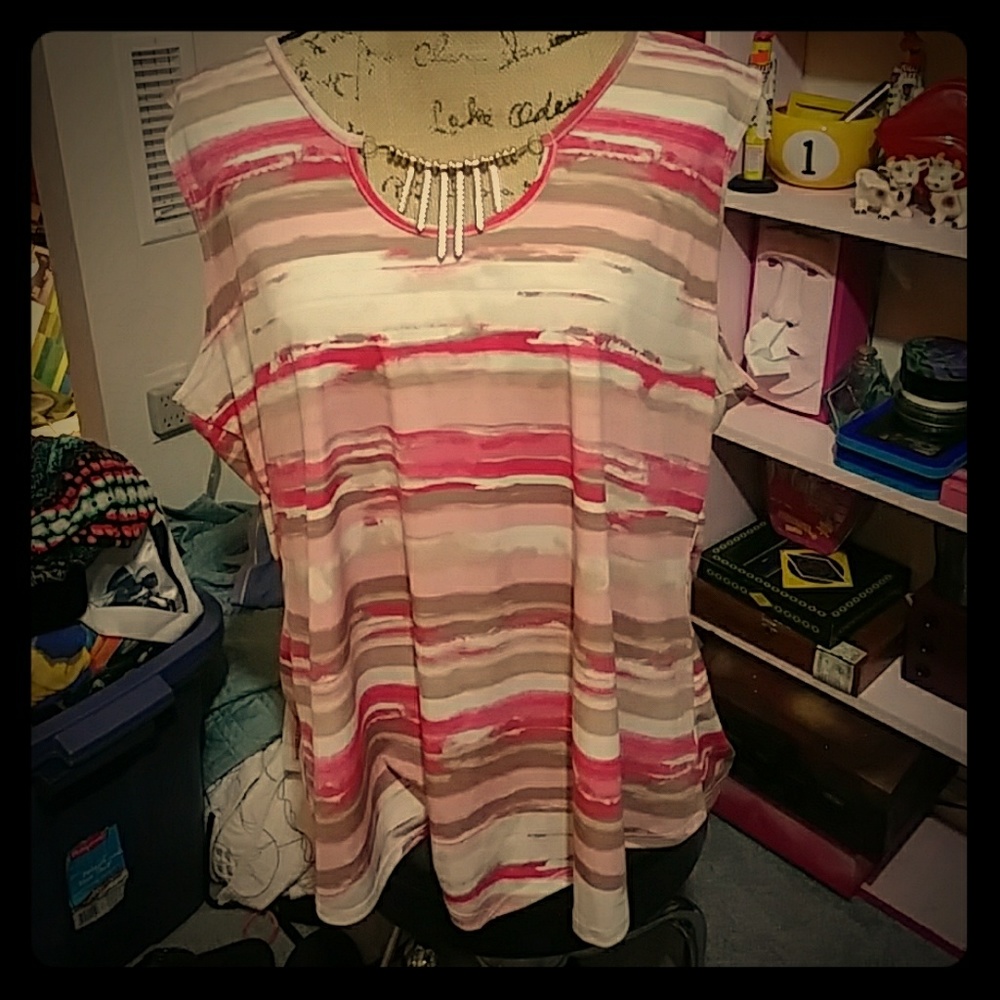 3x sleeveless shirt