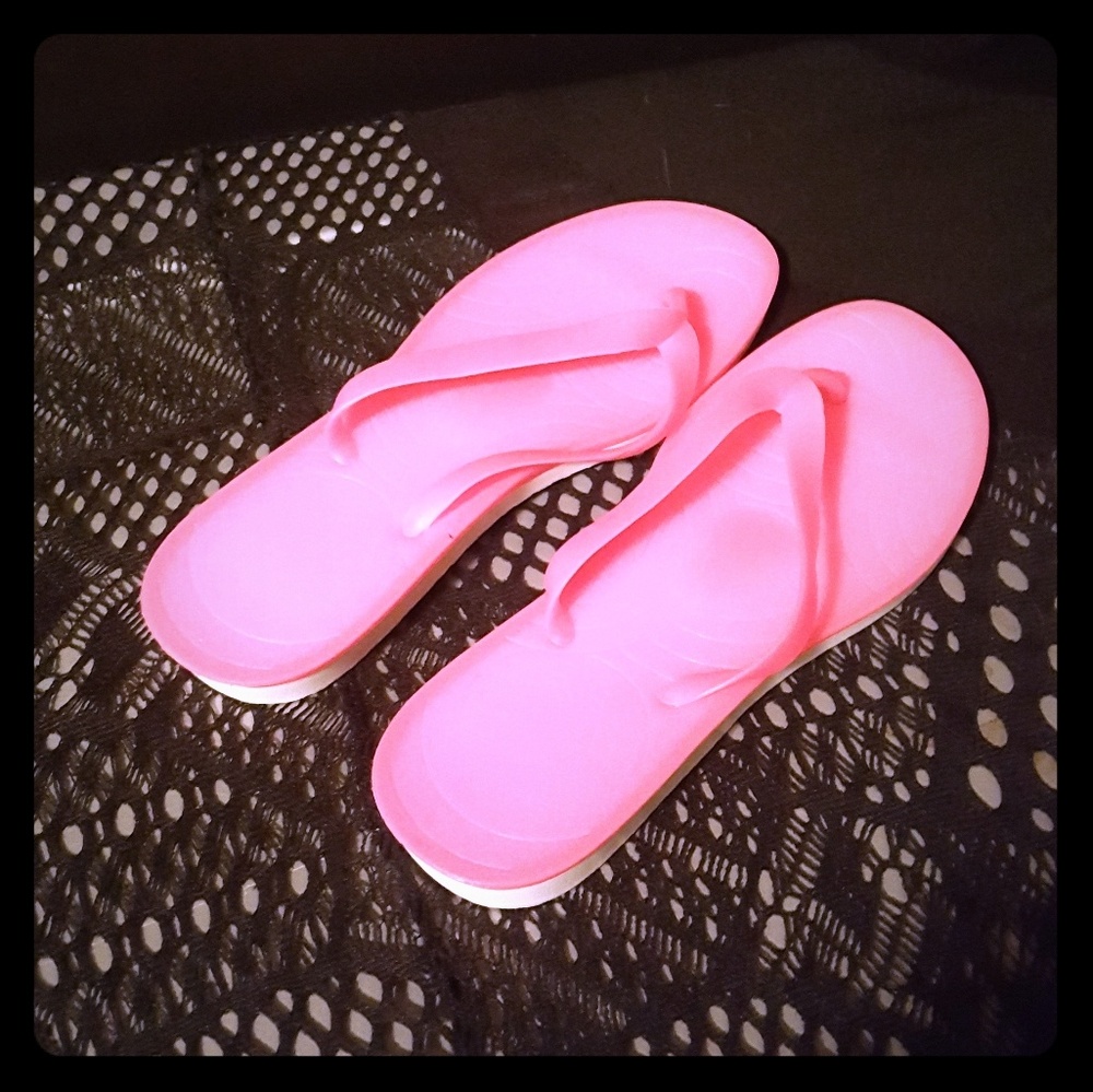 New Neon hot pink flip flop