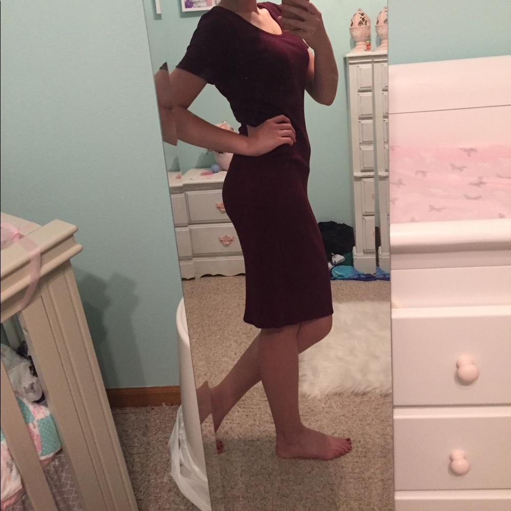 Maroon midi sweater dress