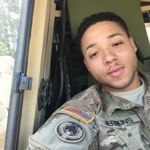 Meet your Posher, Cameron