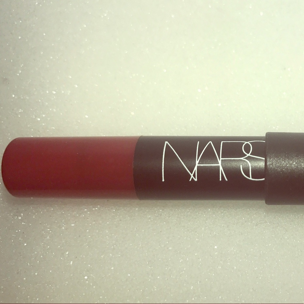 NARS lip crayon - cruela