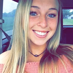 Meet your Posher, Raegan