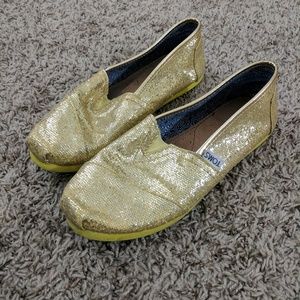 Toms slip ons
