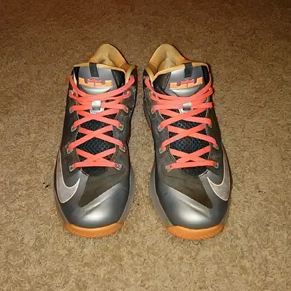 Nike lebrons