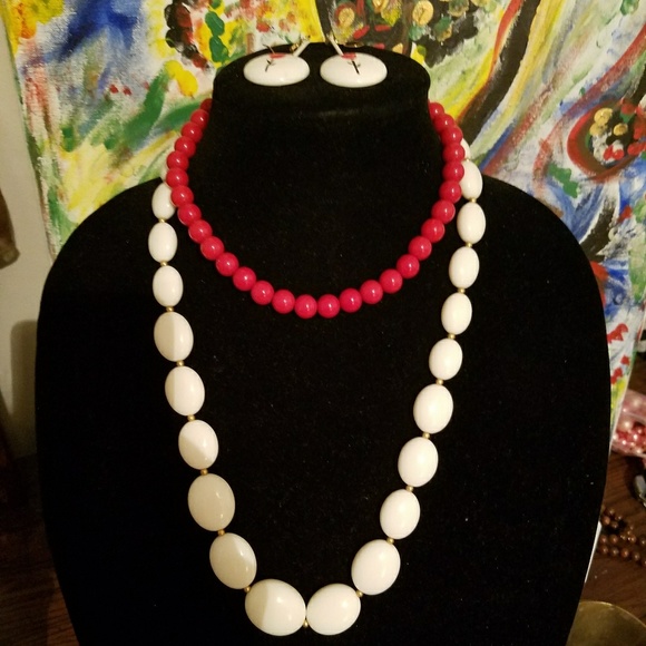 Fun and Flirty Vintage Lot - Picture 2 of 2