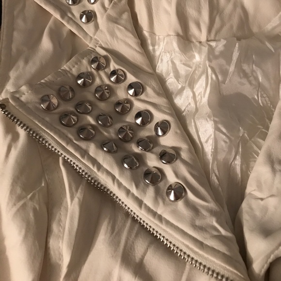 White studded pleather vest - Picture 2 of 3