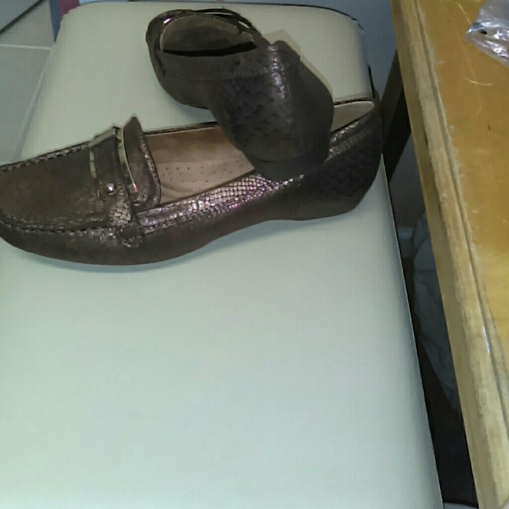 NATURALIZER FLATS FREE with $30 purchase...NEW Without Tags - Picture 2 of 4