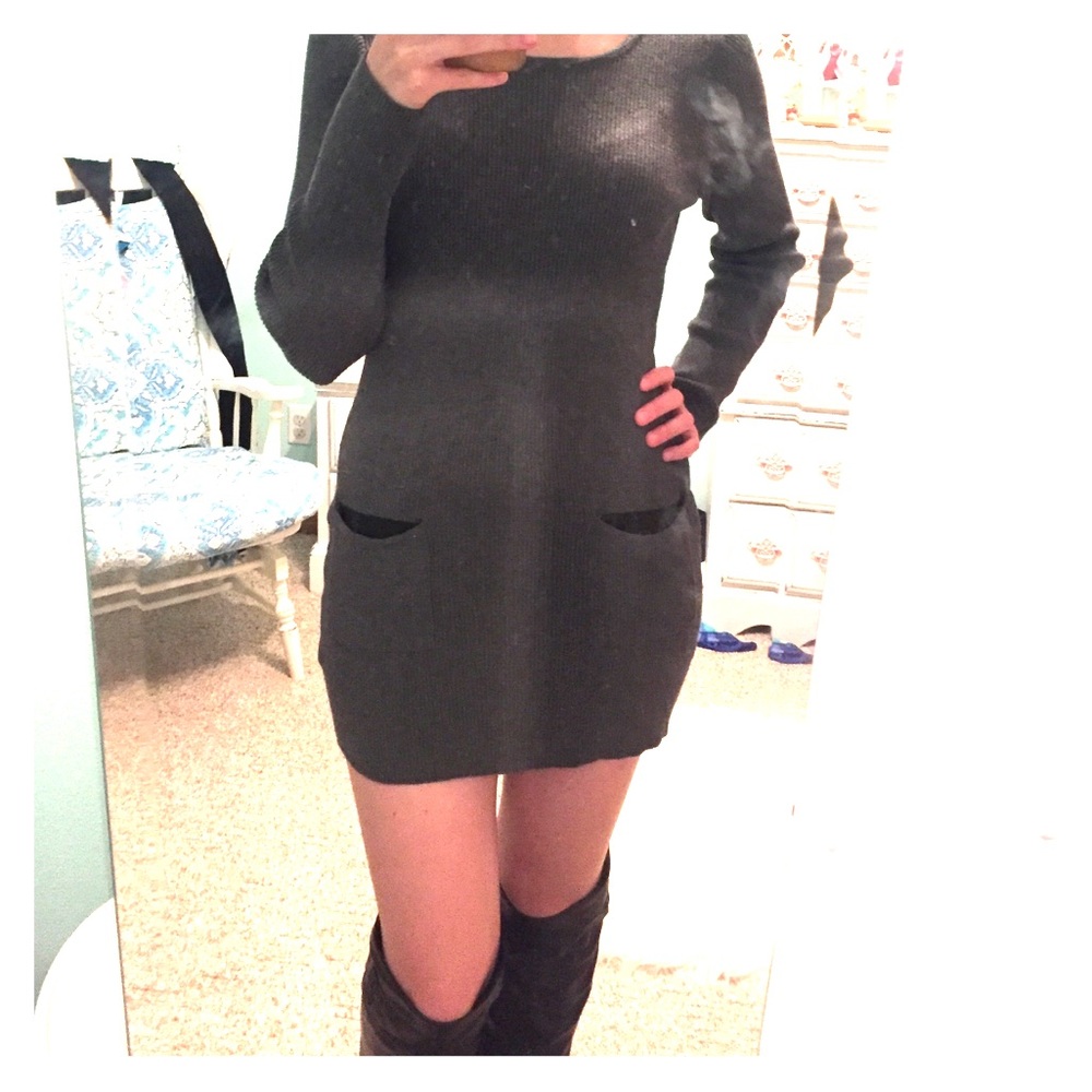 Grey sweater mini dress w gold zippers&faux pocket