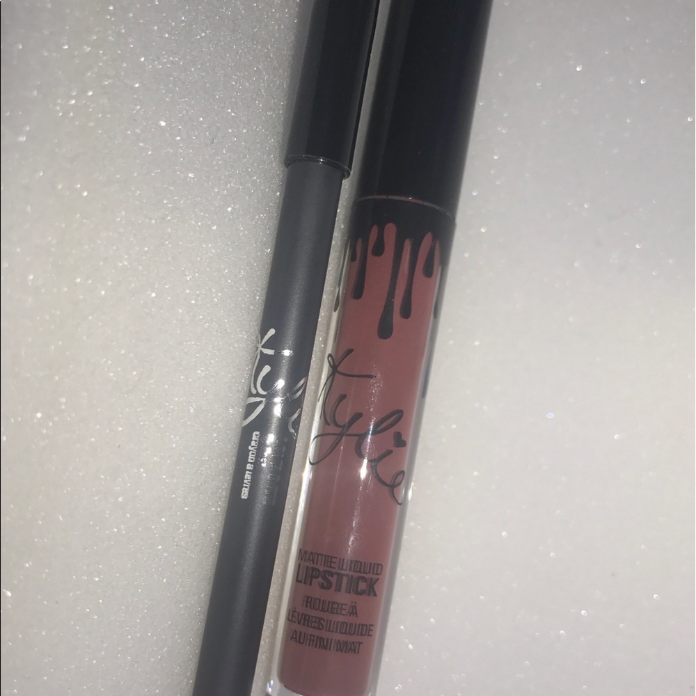Kylie Cosmetics matte lip kit