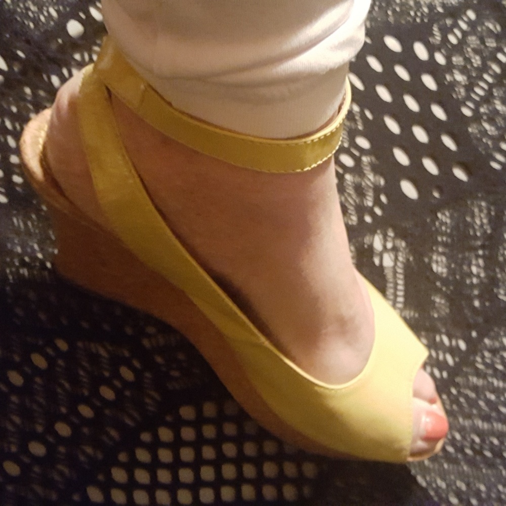 Yellow pattern/ leather wedges