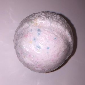 Bath bomb