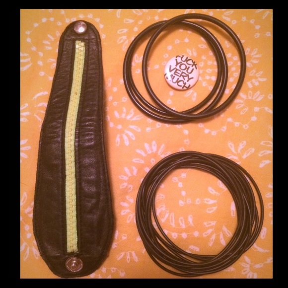 BRACELET SET WITH NEON GREEN ZIPPER - Picture 5 of 6