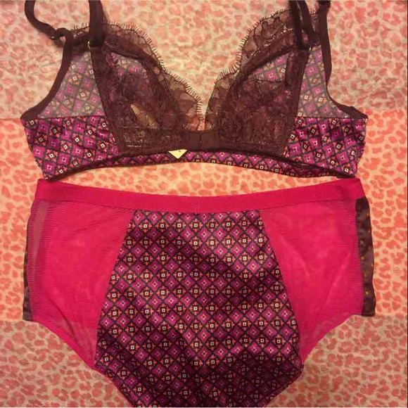 SOLD❌Victoria's Secret set - Picture 2 of 3