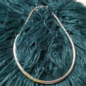 Half circle chocker