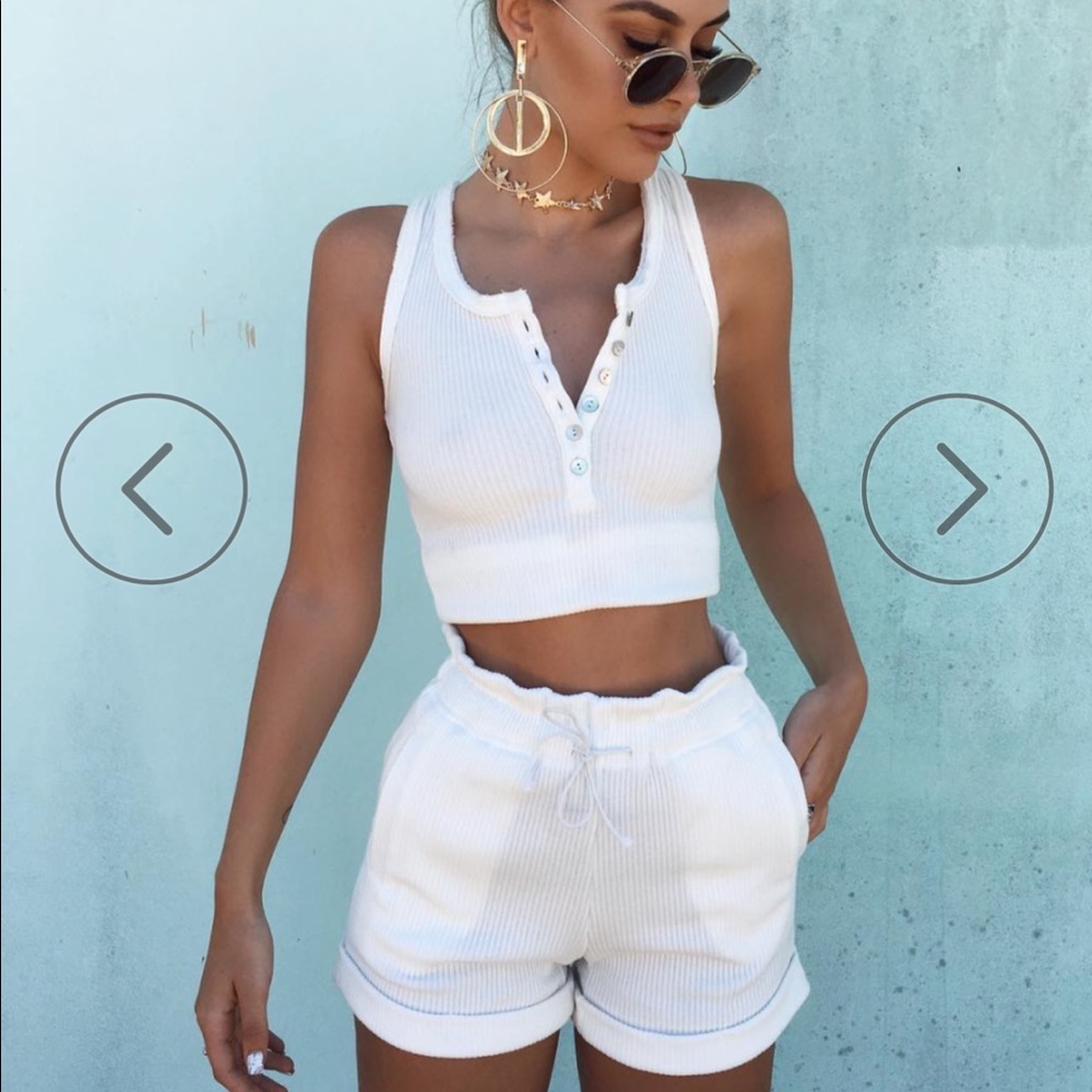 Baily top and bottom