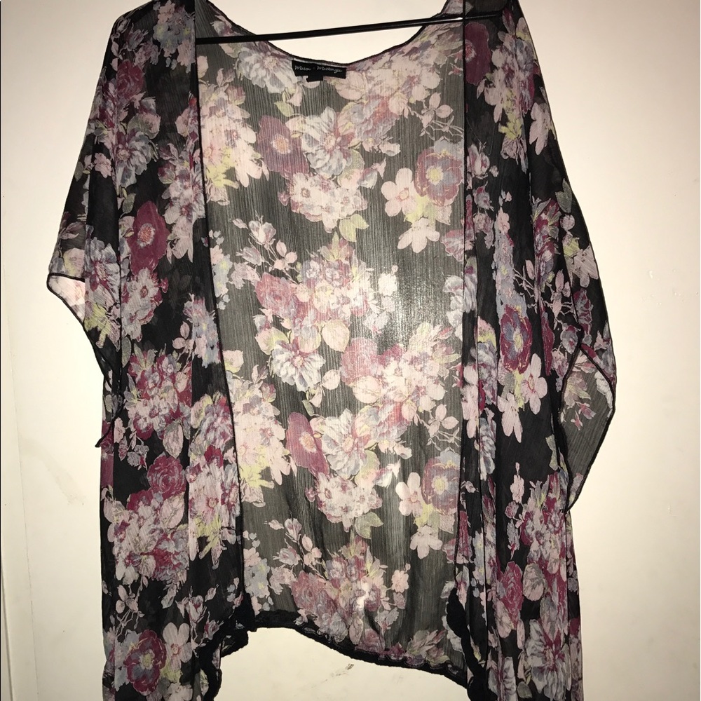 FLORAL KIMONO
