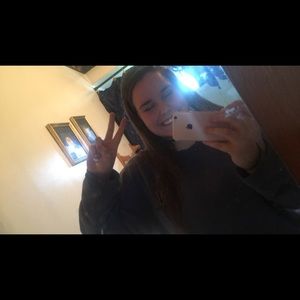 Meet your Posher, Brenna