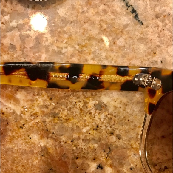 100% auth Gucci - Picture 3 of 7