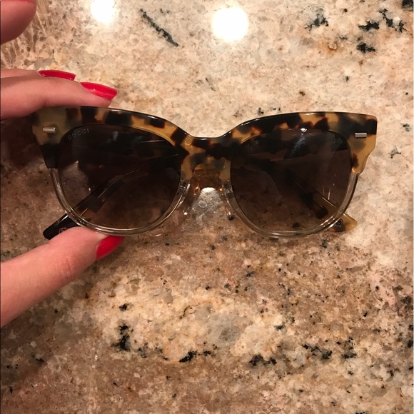 100% auth Gucci - Picture 5 of 7