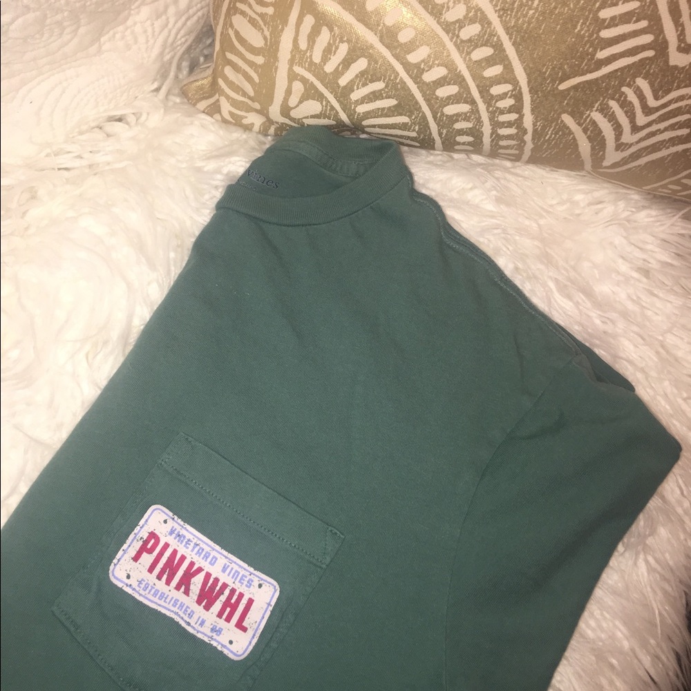 🚙 Vineyard Vines Long Sleeve Tshirt!! 🚙