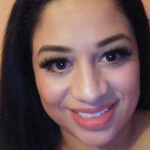 Meet your Posher, Angelica