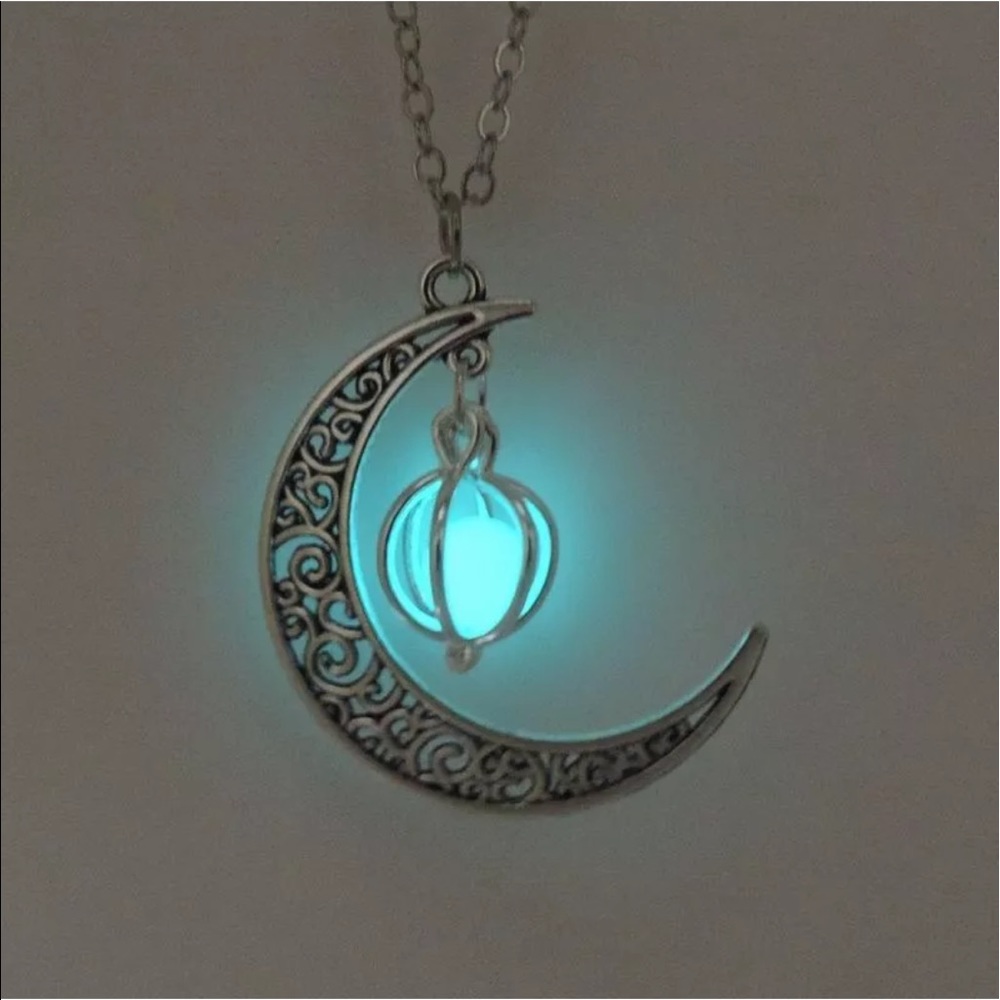 Jewelry - Picture 4 of 4