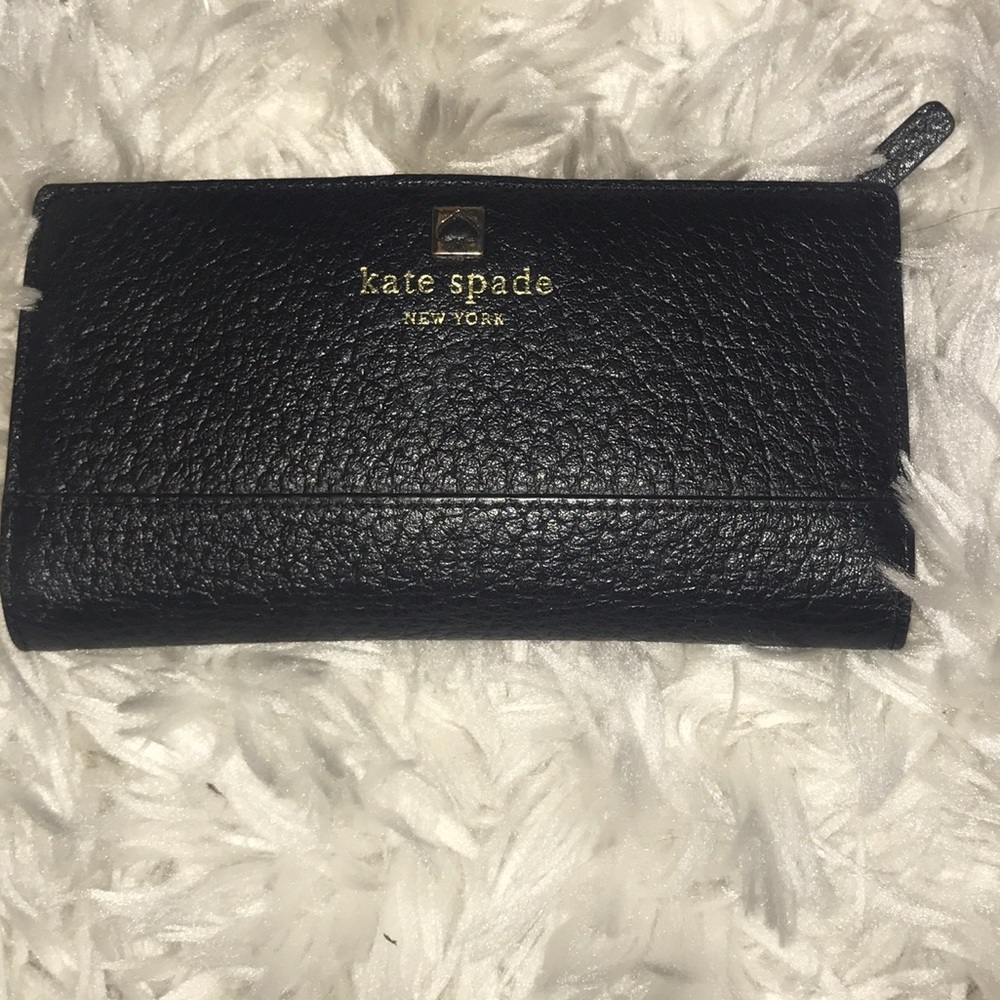 Kate Spade black snap wallet