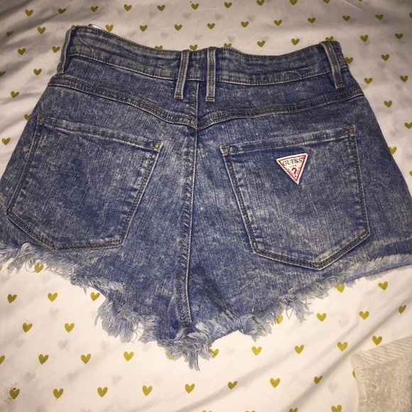 Guess Distressed High Raises Shorts - Picture 2 of 3