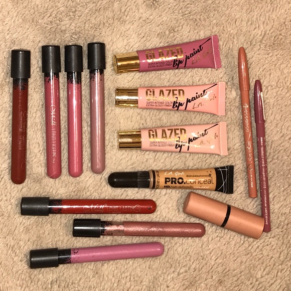 Make Up Bundle *Sold on Merc* - Picture 7 of 7