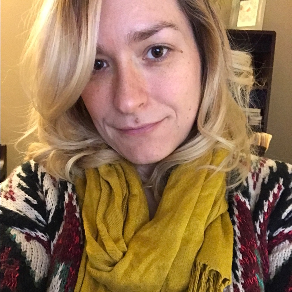 Meet your Posher, Caroline