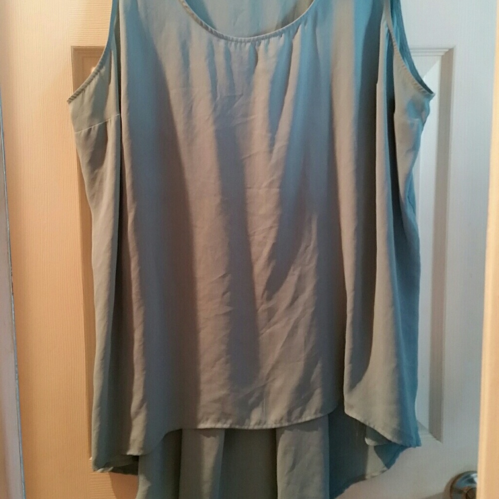 Sleeveless Hi-Lo Blouse