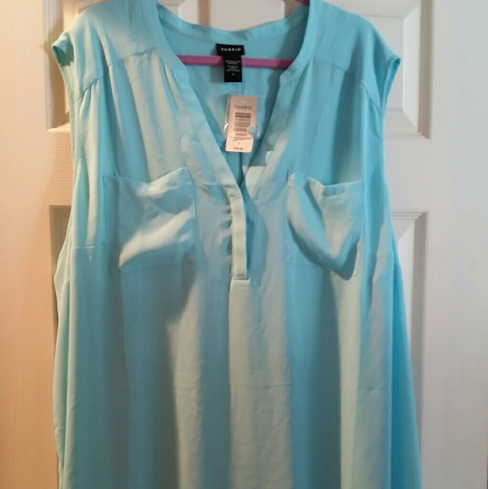 Bright Teal Sleeveless Blouse **BRAND NEW w/TAGS**