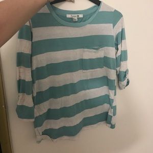 Quarter sleeve shirt