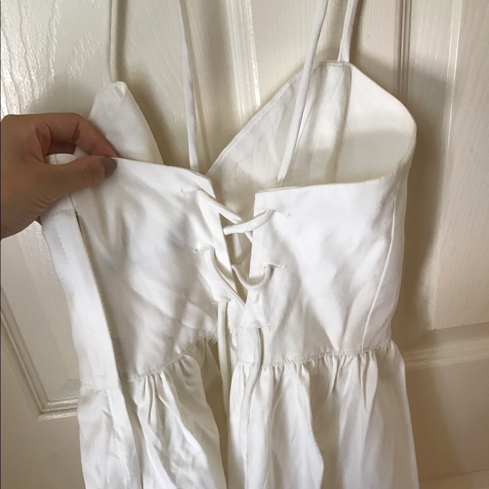 🔴SOLD Lace up tie up back white dress - Picture 3 of 4