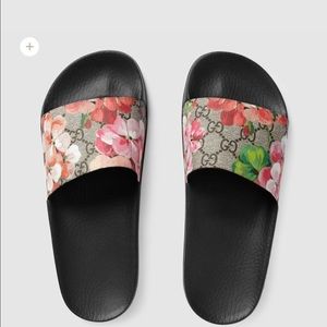 Meet your Posher, Leiara