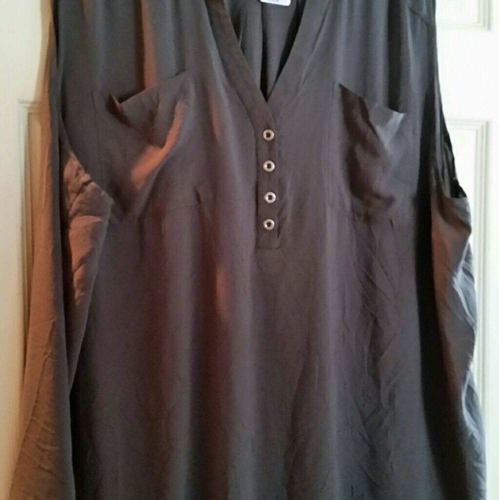 Leightweight slate grey sleeveless blouse