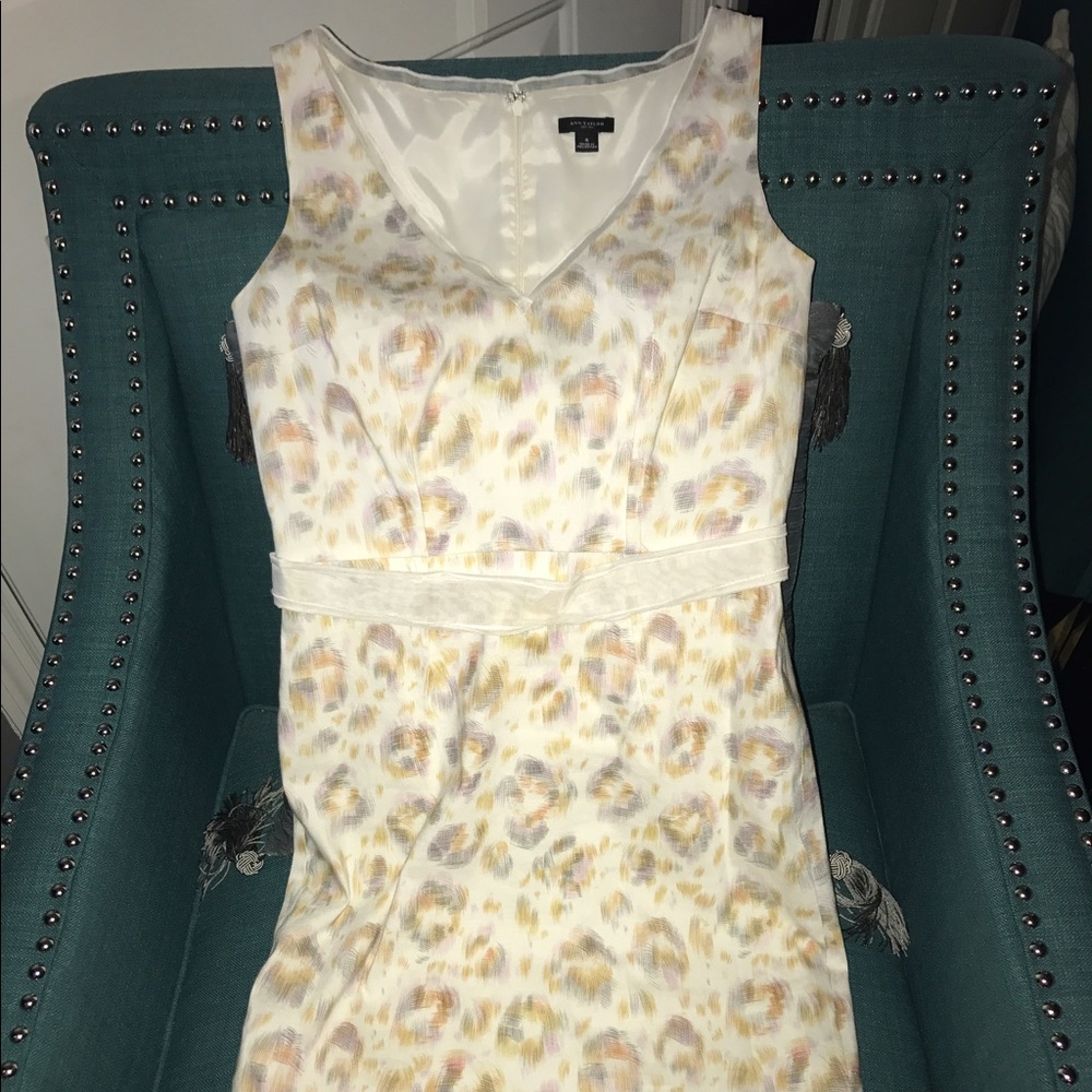 ANN TAYLOR WOMEN'S TRENDY PATTERNED DRESS SIZE 4