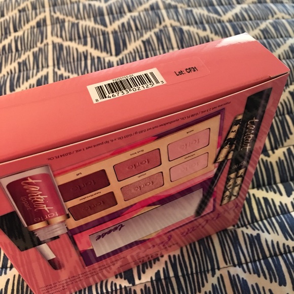 🎀 Tartelette Faves Discovery Set Volume II 🎀 - Picture 5 of 8