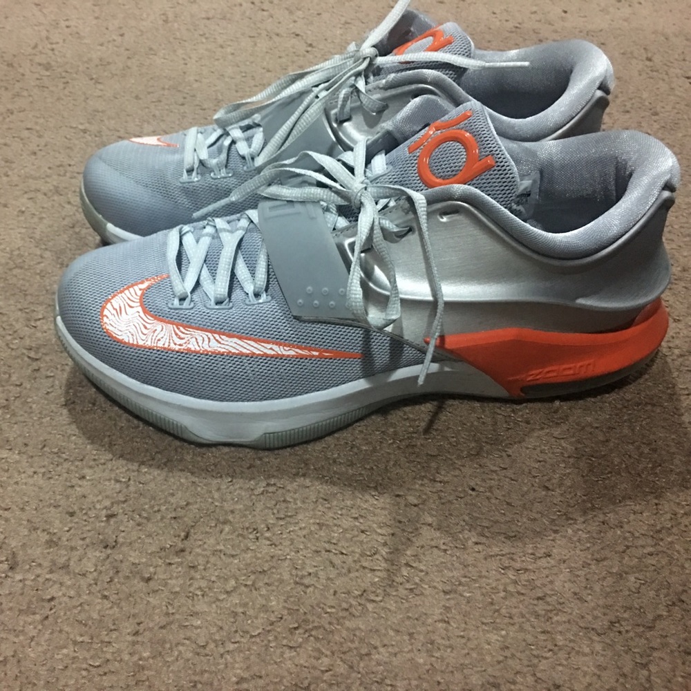 Kevin Durant VII Size 9.5 Men
