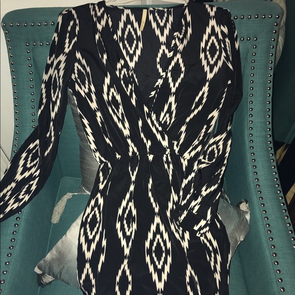 PRIMI SILKY FLOWY BLACK/OFF-WHITE DRESS SZ MEDIUM - Picture 1 of 4