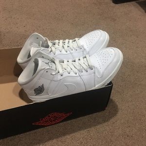 Air Jordan Mid I Size 9.5